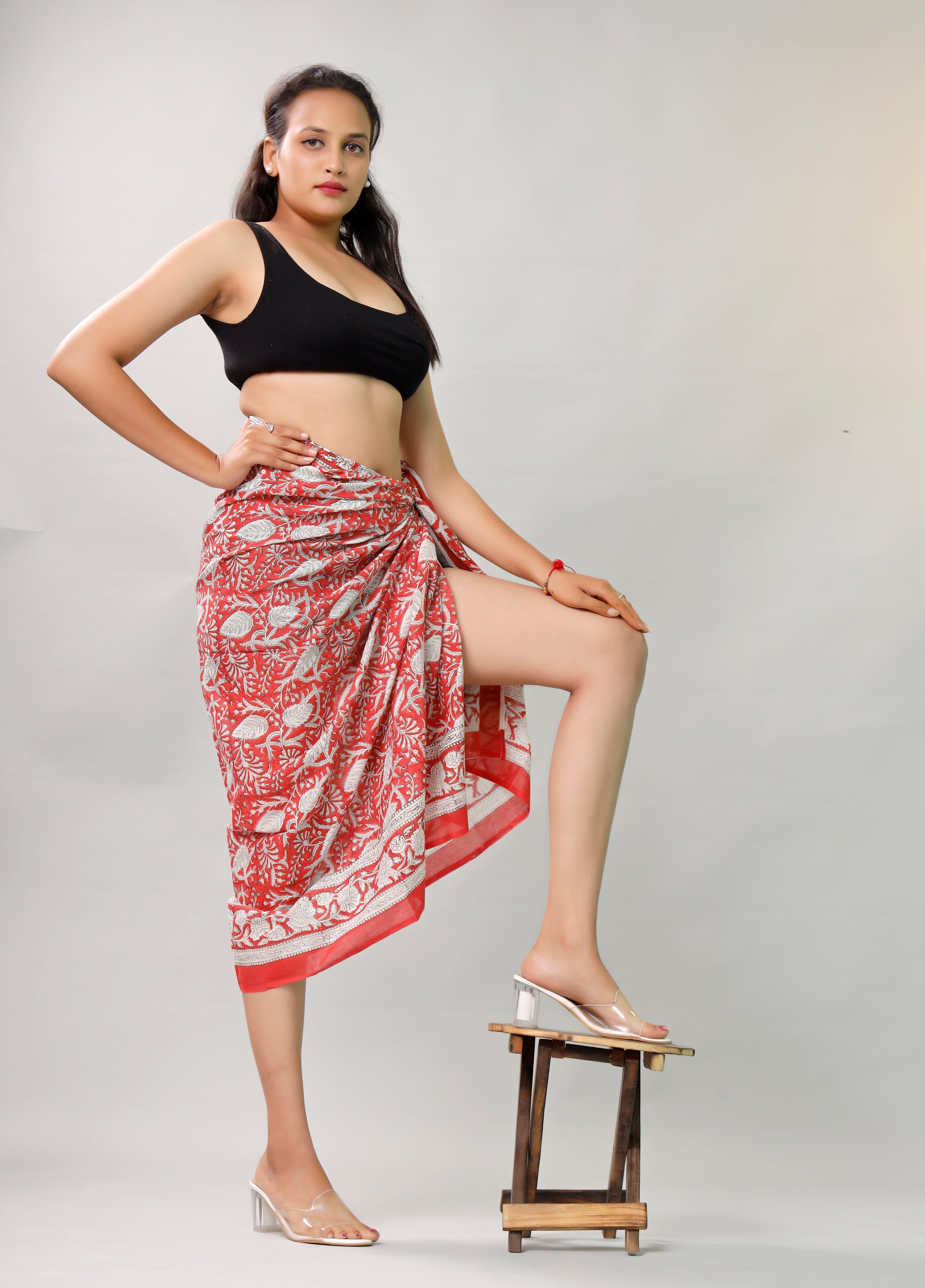 Women’s Cotton Floral Sarong, Lightweight Boho Beach Wrap, Indian Printed Pareo Scarf for Summer Travel